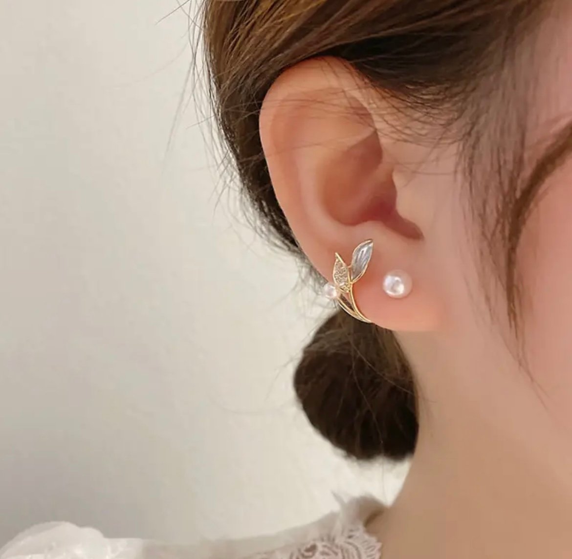 Reika Leaves Pearl Korean earring