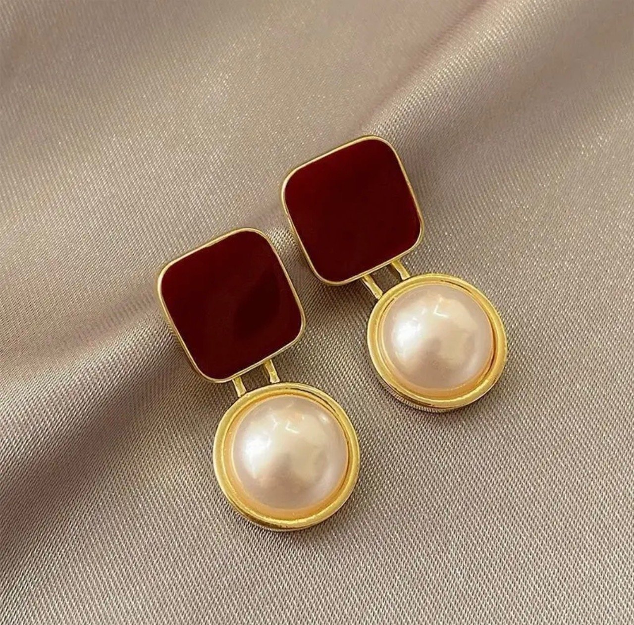 Red Pearl Geometric Pattern Earring