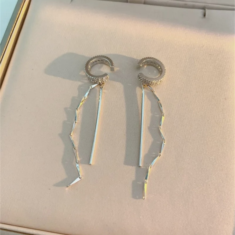 Retro Light Luxury Charm Ear Bone Clip Earring