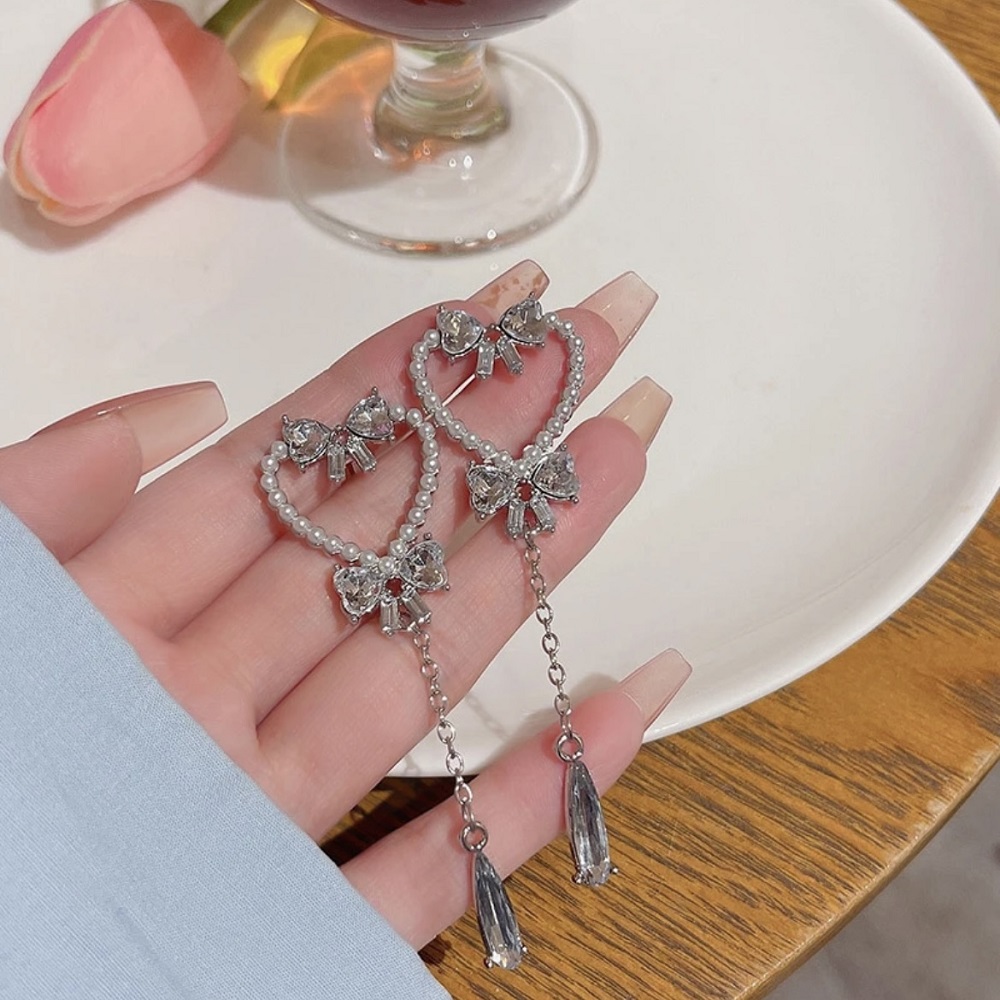 Silver Heart Long Drop Earring