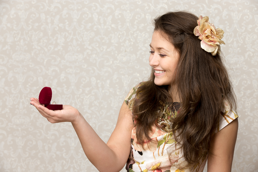 How to Match Jewelry with Your Outfit: Simple & Stylish Tips